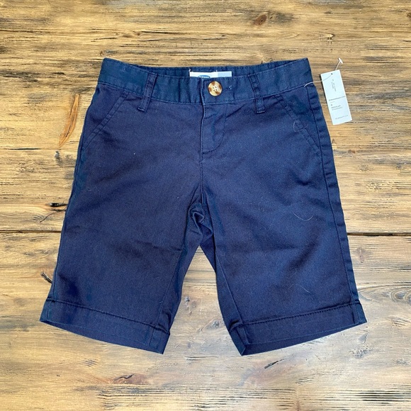 School Uniform Polo shirt and shorts - Picture 2 of 5